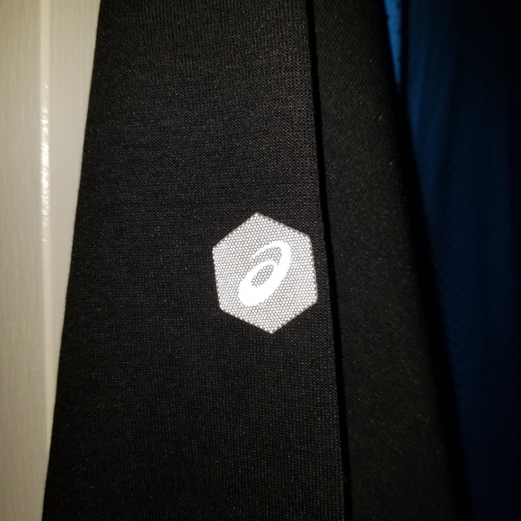 Asics "Speech" Active Hoodie - Picture 8 of 8